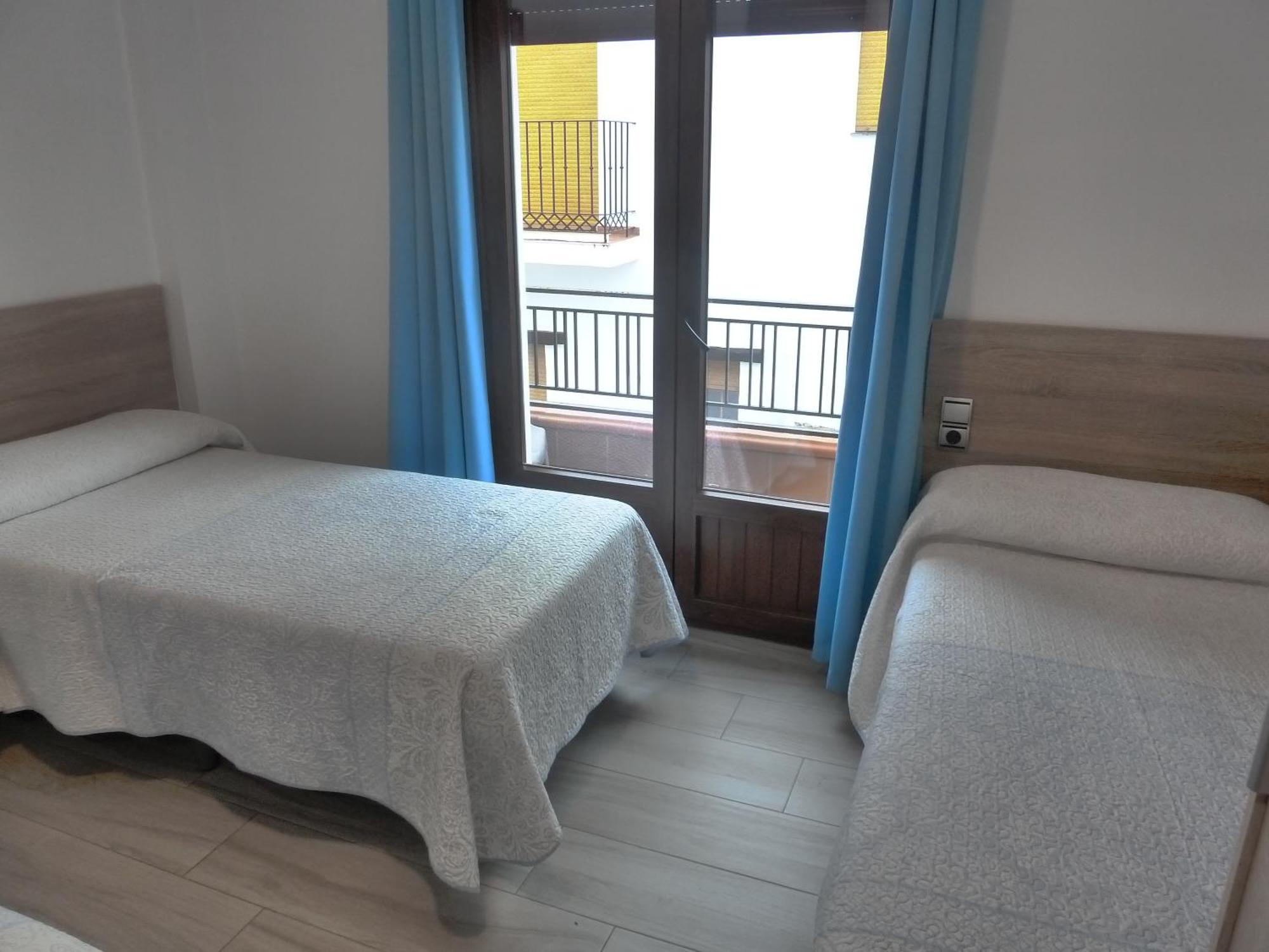 Hostal Casa Fermina- A 2 Horas De Las Pistas De Esqui Trevélez Buitenkant foto